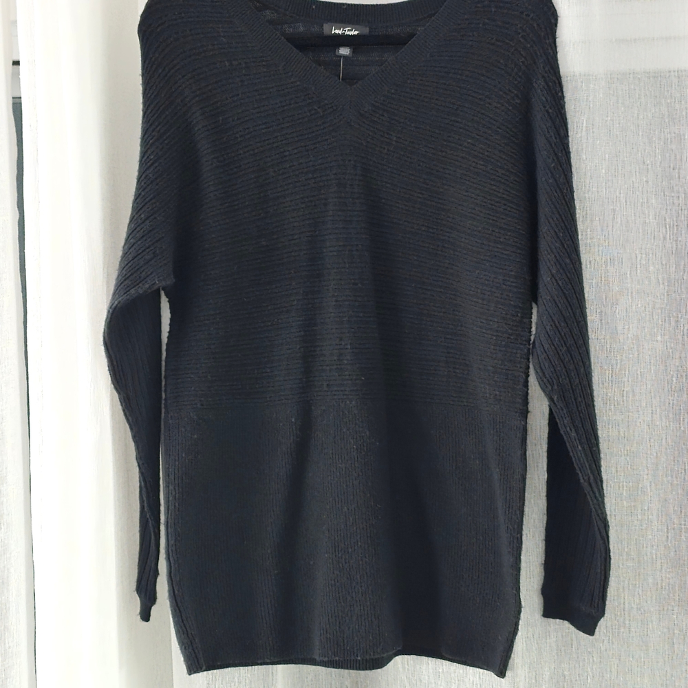 NWT Lord + Taylor Small Black Knit Sweater